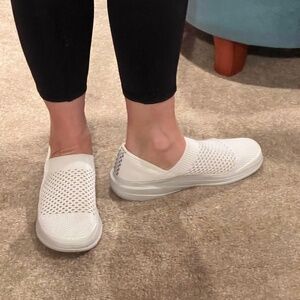 Bzee’s Charlie Knit Slip On